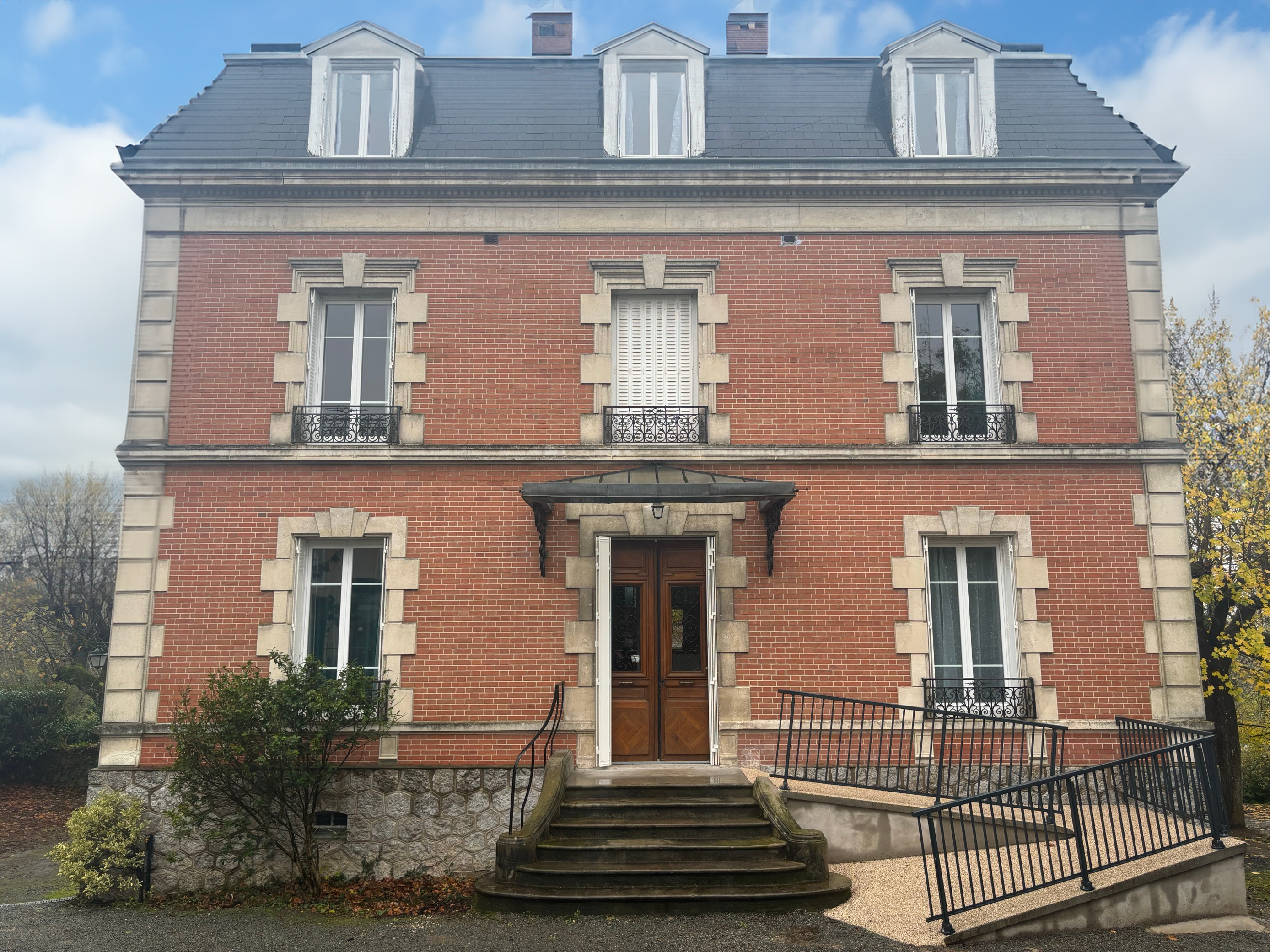 Colocation Seniors De Bourbon Lancy