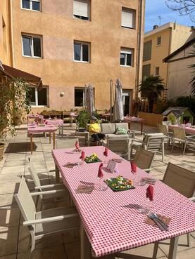 L'Amirauté (ex La Roseraie 83)